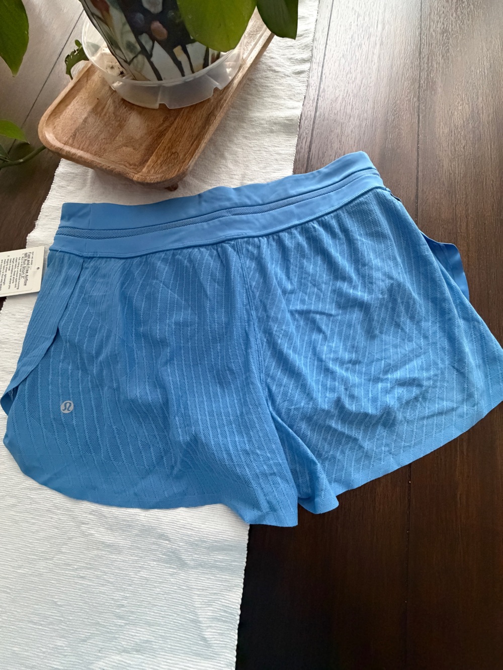 Fast and Free Airflow Shorts 3” - Picture 2 of 6